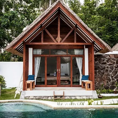 Lmbk Surf House Hotell